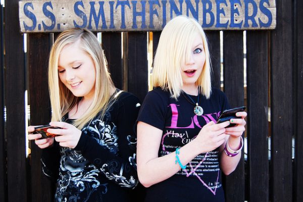 Gen Y's main form of communication is texting. (Image: Flickr Tammy McGary.)
