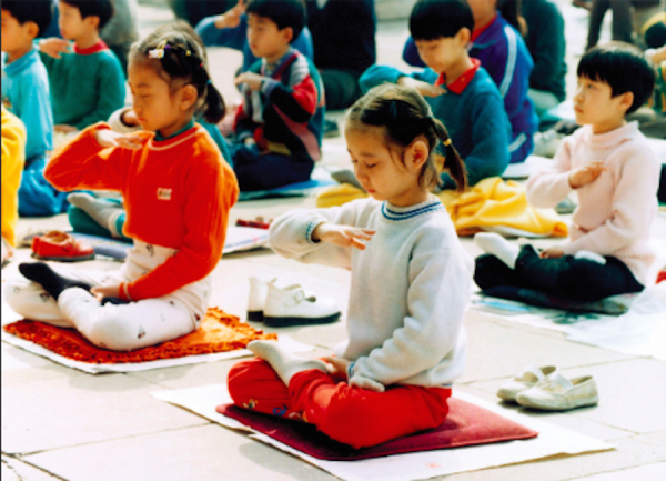 falun-dafa-children-practice-china