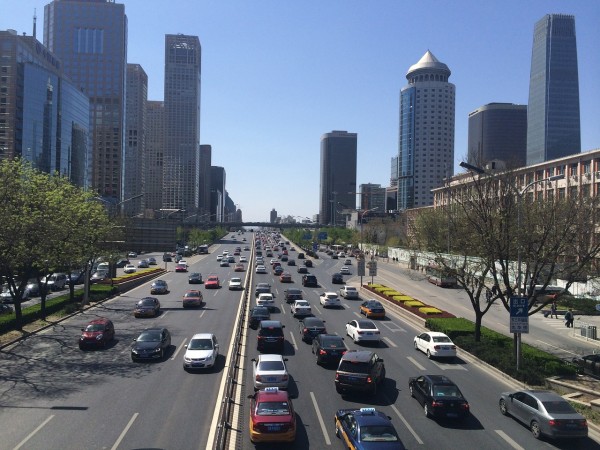 There are so many streets todays, but they are wide with many cars which makes them dangerous for children. (Image: pixabay / CC0 1.0)