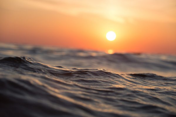 Distillation is one of the most common ways saltwater is desalinized. (Image: pixabay / CC0 1.0)