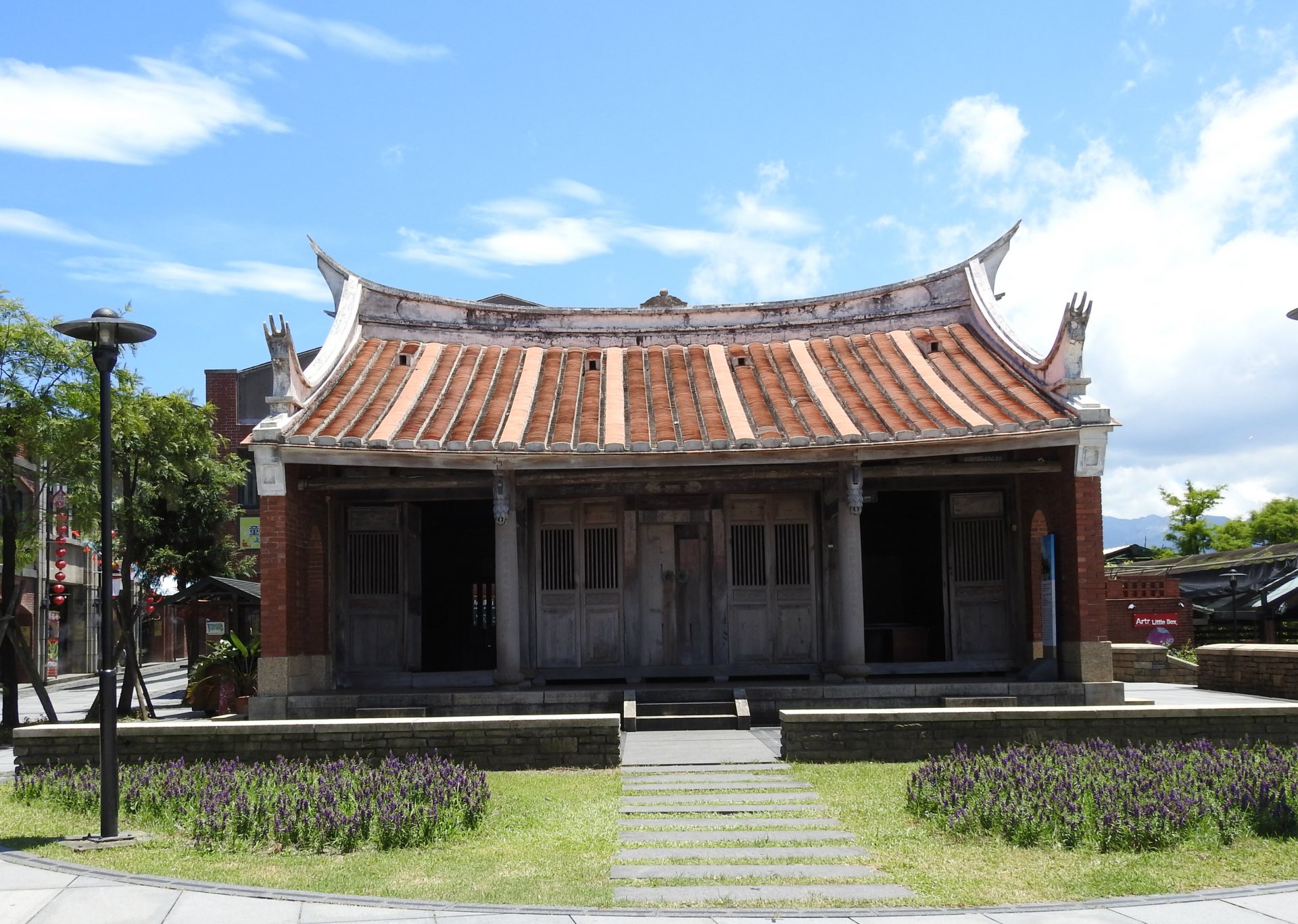 Situated in the center of NCFTA, Guang-Hsiao Shrine (廣孝堂) was built in 1924 and later moved to the current site as an information center providing information about travel in Yilan. (Image: Billy Shyu/ Vision Times)