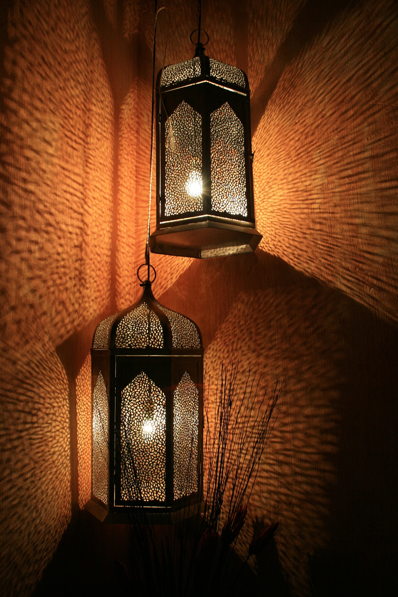 lanterns-168953_1920