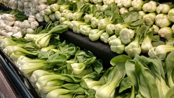 Foods that are thought to replenish kidney energy include grains, dark-green leafy vegetables (cooked). (Image: pixabay / CC0 1.0)