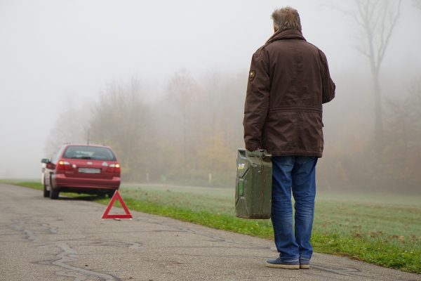 As soon as you sense something wrong with your car on your road trip, turn your hazard lights on so that the approaching vehicles know that they have to avoid coming close. Other signals like opening your hood and placing markers behind your car can also come in very handy in this regard. (Image: pixabay / CC0 1.0)
