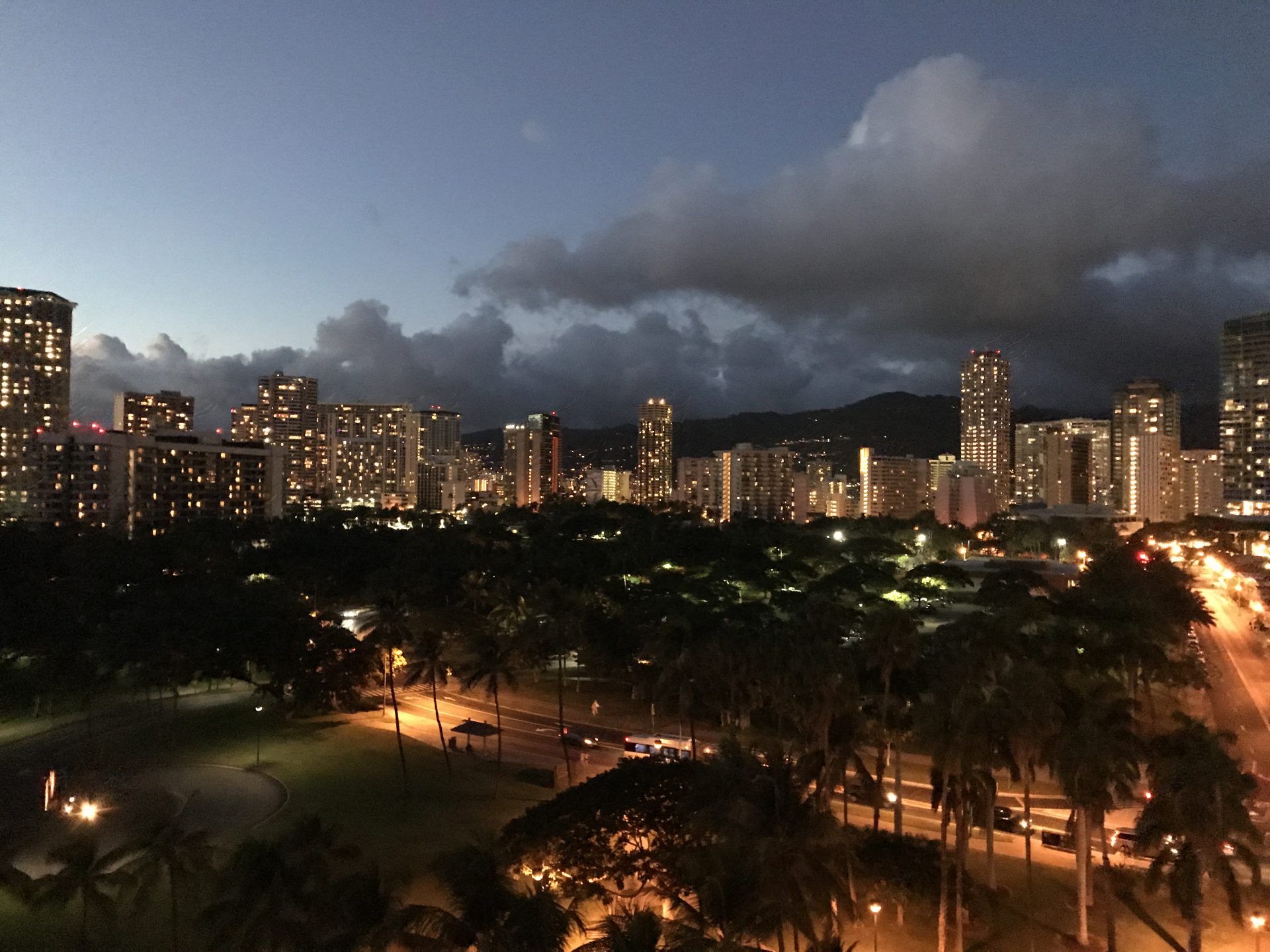 Honolulu by night. (Photo: Courtesy of Laura Cozzolino)