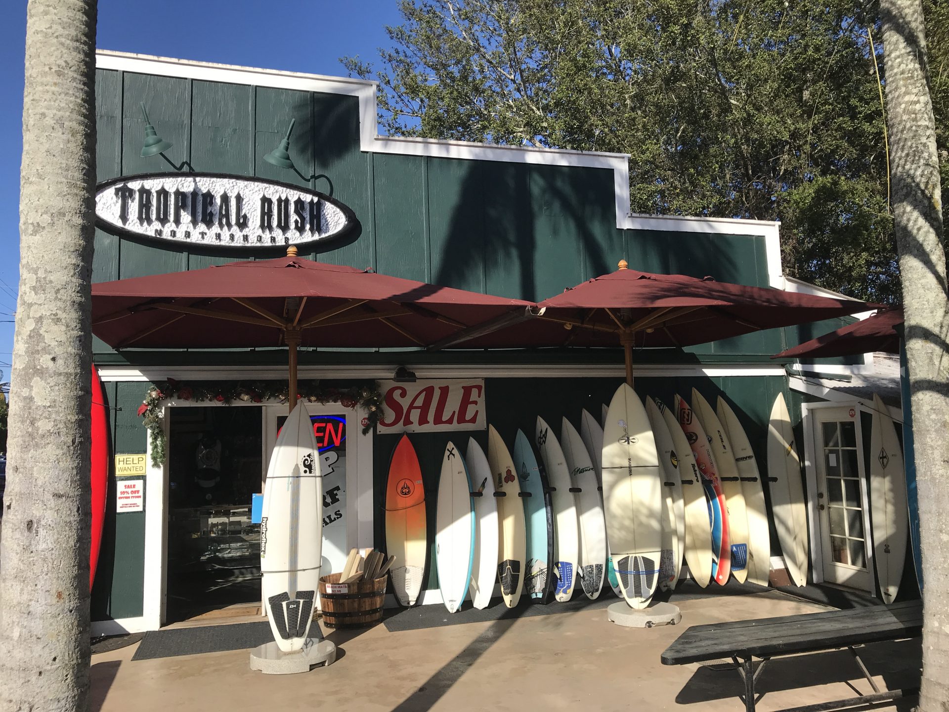 Surf shop in Hale'iwa. (Photo: Courtesy of Laura Cozzolino)