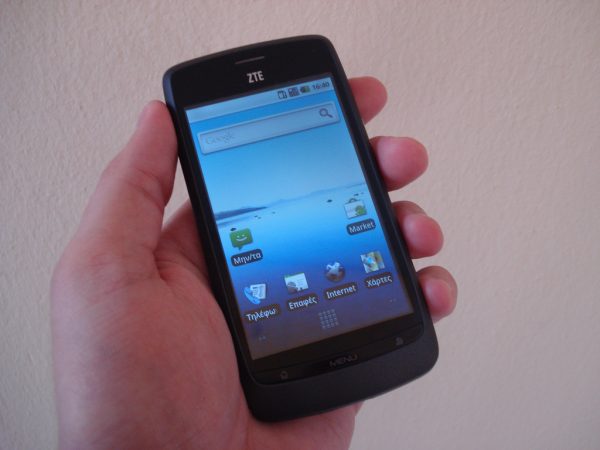 ZTE Blade phone. (Image: John Karakatsanis via flickr CC BY-SA 2.0)