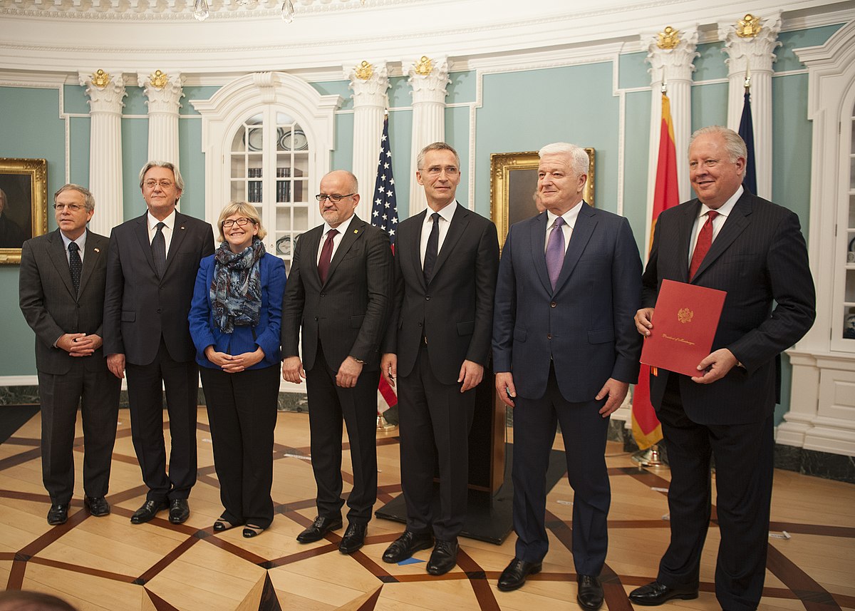 Montenegrin Prime Minister Duško Marković with NATO secretary-general Jens Stoltenberg in Washington D.C. after Montenegro's accession to the alliance in June 2017. (Image: wikimedia / CC0 1.0)