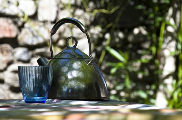 Chinese medical systems have long held the view that drinking hot water is good for health. (Image: pixabay / CC0 1.0)