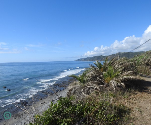 Hikers can appreciate the spectacular view of the Pacific Ocean along the Alangyi Ancient Trail. (Image: Billy Shyu)