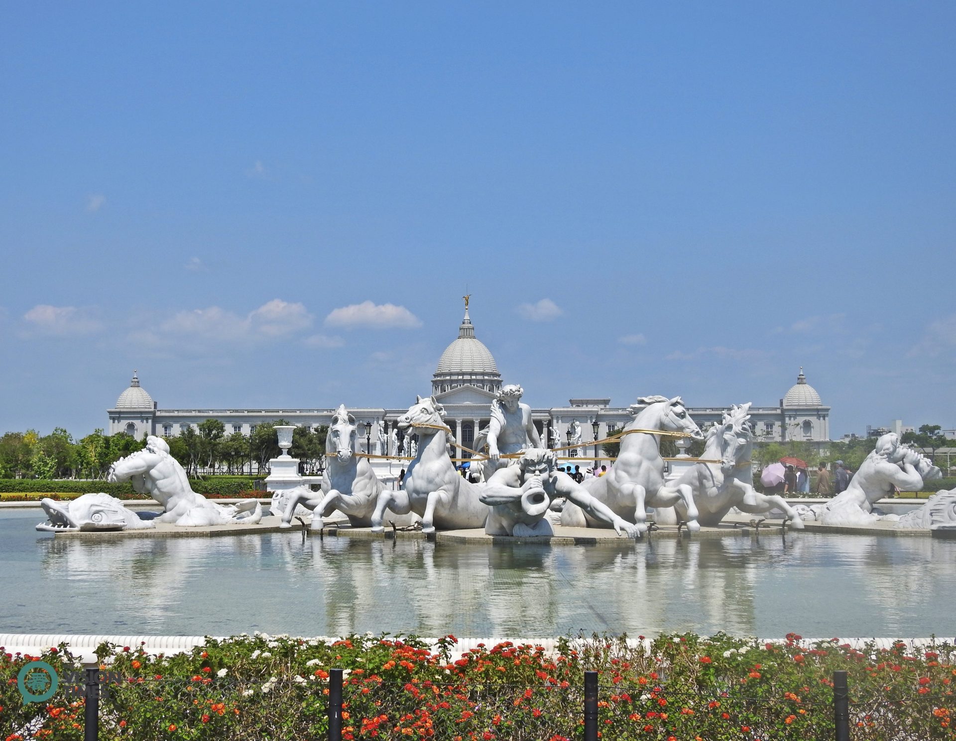Chimei Museum's Fountain of Apollo is a replica of Le Bassin d’Apollon at the Palace of Versailles in France. (Image: Billy Shyu / Vision Times)