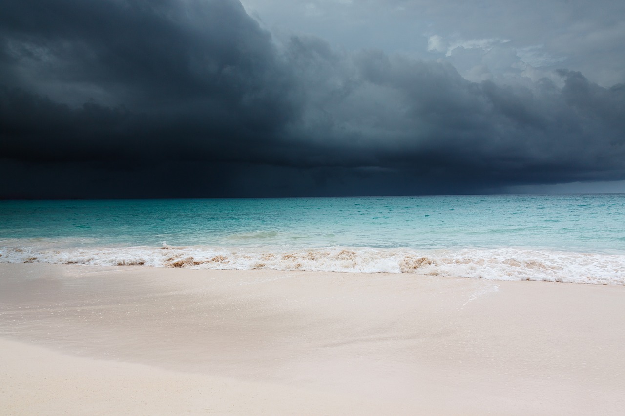 The conditions in Hawaii are completely in favor of Hurricane Lane strengthening. (Image via pixabay / CC0 1.0)