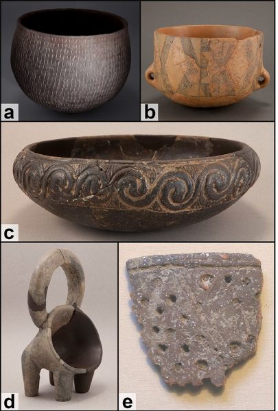 Pottery samples were selected from stratigraphic levels with radiocarbon dates generated on bones and seeds (see S1 Table for details). Examples of pottery types from the Dalmatian Neolithic: a. Impresso Ware; b. Figulina; c. Danilo fine ware; d. Rhyton; e. fragment of a sieve. (Photos printed under a CC BY license, with permission from Muzej Grada Šibenika 2018)