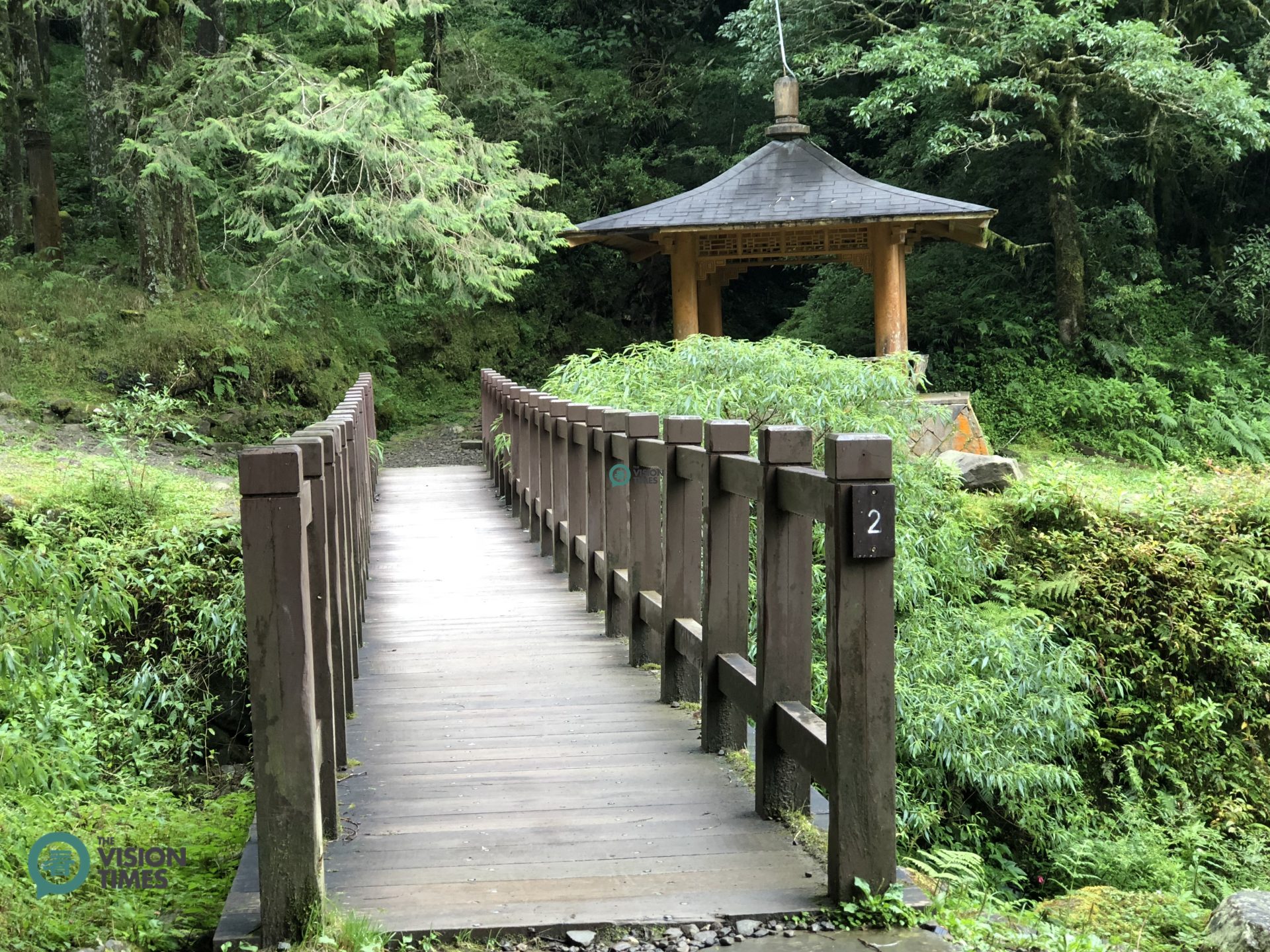 There are some places where hikers can rest to recuperate along the way. (Image: Billy Shyu / Vision Times)