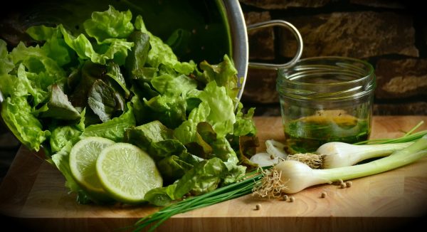 Eating green veggies everyday is a must for people with diabetes. (Image via pixabay / CC0 1.0)