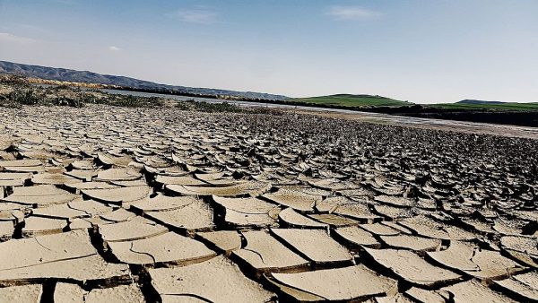 Drought_land_dry_mud_BOUHANIFIA_Algeria_01