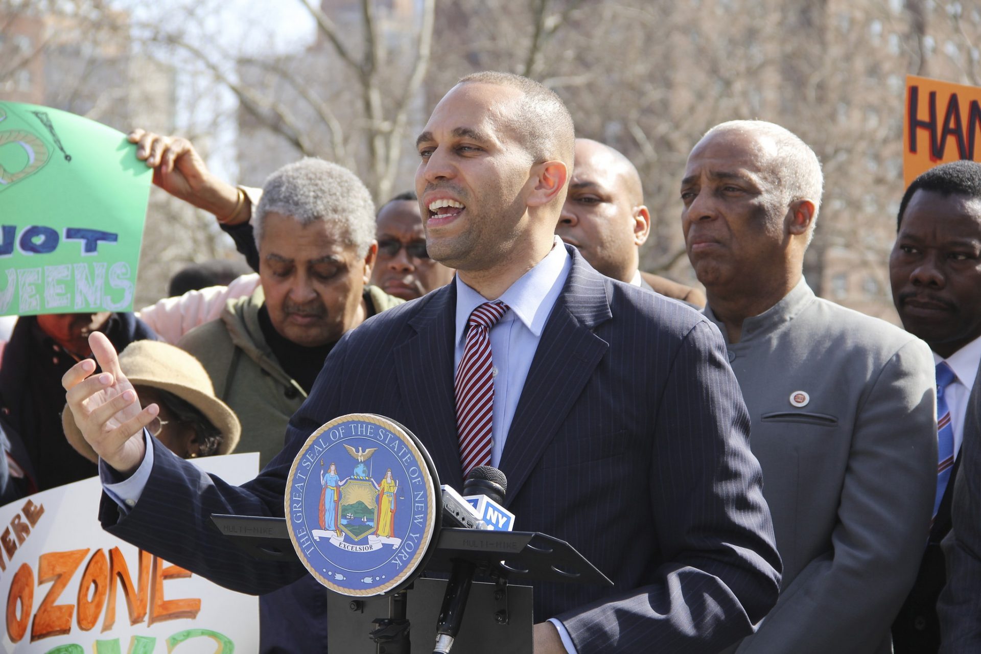 “Fixing our broken criminal justice system will take an all-hands-on deck effort from my colleagues on both sides of the aisle,” said Representative Hakeem Jeffries (D-NY).(Image: Fort Greene Focus via Flickr CC BY-ND 2.0)