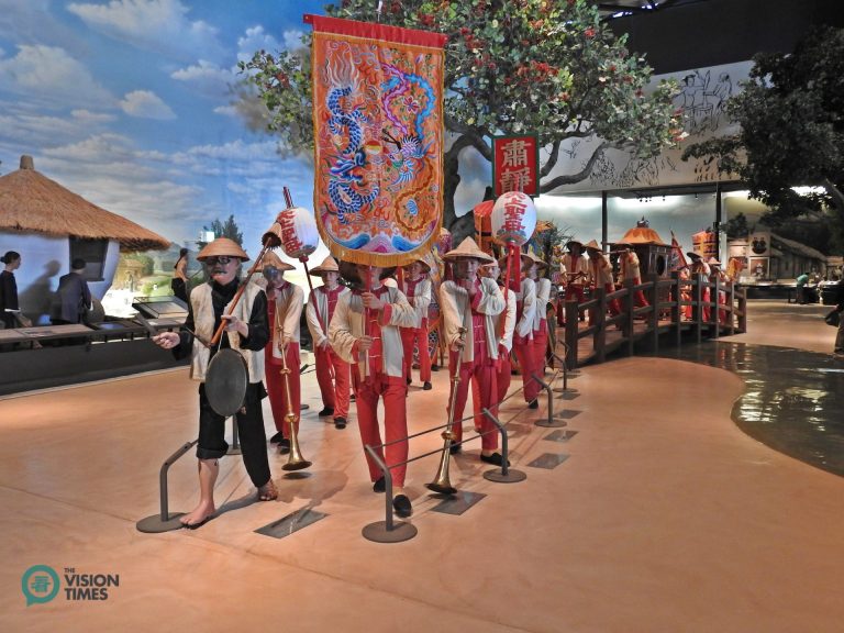The life-sized objects depicting Taiwan's traditional religious parade at the permanent exhibition gallery. (Image: Billy Shyu / Nspirement)
