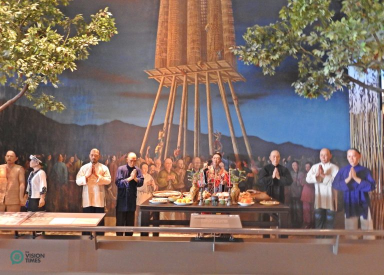 The life-sized objects depicting Taiwan's traditional religious rituals at the permanent exhibition gallery. (Image: Billy Shyu / Nspirement)