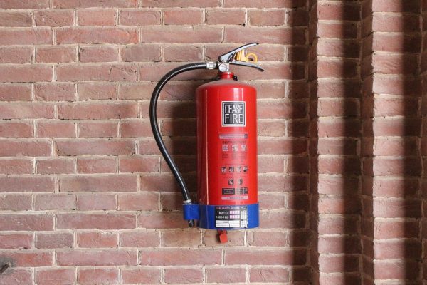 fire-extinguisher-3441291_1280