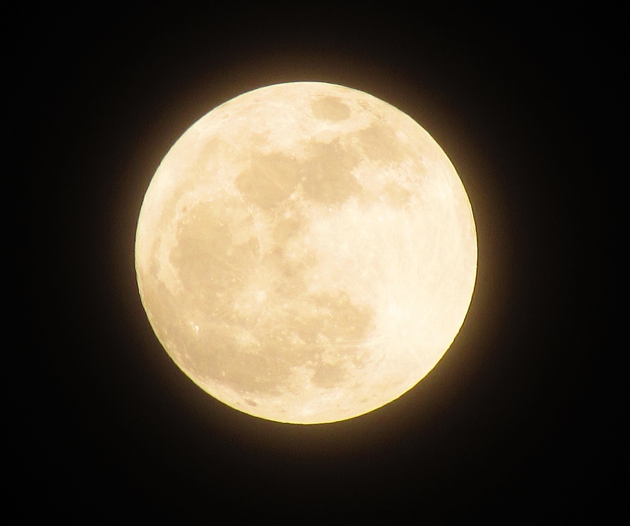 The Tian Fu New Area Science Society aims to launch an artificial moon into space that will provide enough illumination for the city of Chengdu. (Image: pixabay / CC0 1.0)
