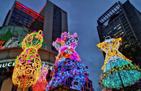 The striking Christmas Decelerations at Taipei Xinyi Shopping District . (Image: Courtesy of Xing-Mei in Keelung)