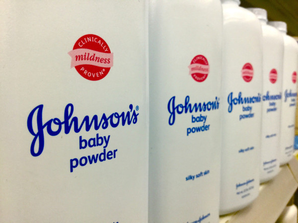 Almost 11,700 people have filed lawsuits against Johnson & Johnson, alleging that long time use of the company’s talcum powder has resulted in their cancers. (Image: Mike Mozart via flickr CC BY 2.0 )