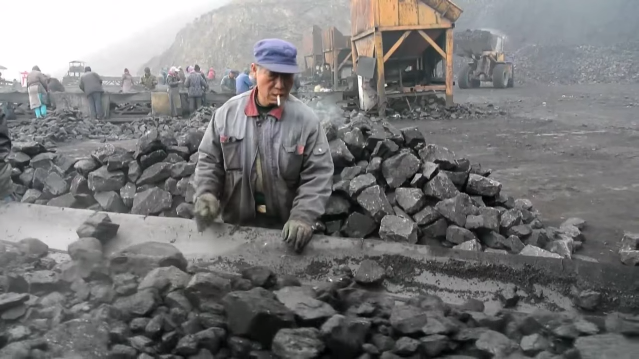 Surviving China's smog 1-9 screenshot