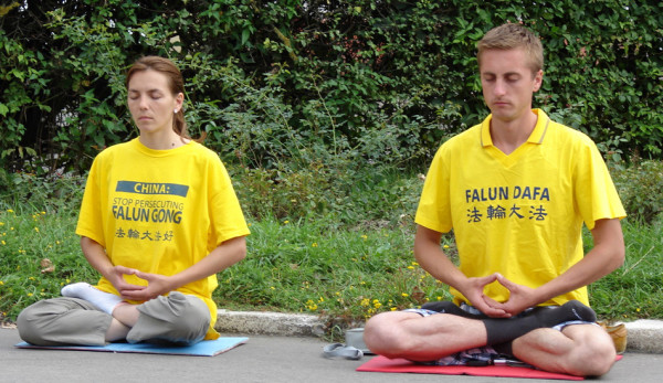 Since 1992, a Chinese qigong practice has been steadily gaining popularity all over the world. It’s known as Falun Dafa, and its master is Mr. Li Hongzhi. (Image: longtrekhome via flickr CC BY 2.0 )