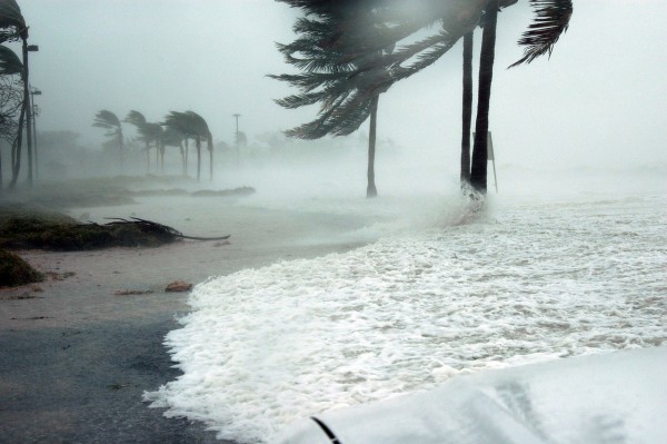 These new and powerful extreme weather systems are forcing construction companies and city planners to rethink their construction techniques. (Image: pixabay / CC0 1.0)