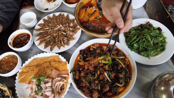Chinese dishes have been adapted according to seasons.(Image: Screenshot / YouTube)
