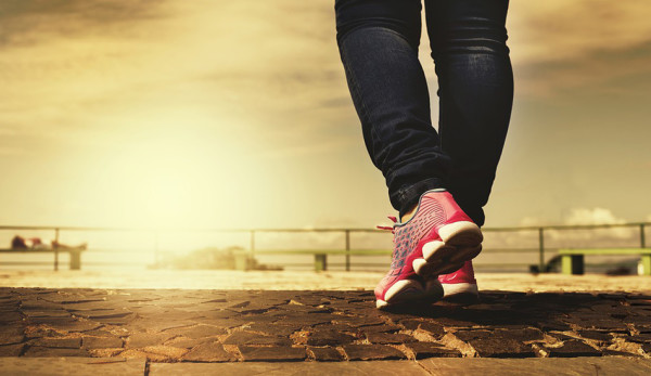 Most of the lifestyle-related diseases can be improved through exercise, especially walking. (Image: pixabay / CC0 1.0)