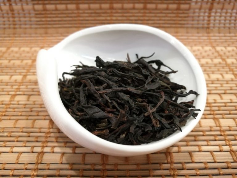 If tea leaves are fried for a long time, the nutritional value will be lost.