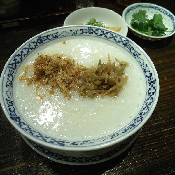 Chinese rice congee. (Image: Daiju Azuma via wikimedia CC BY-SA 2.5)