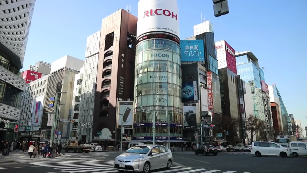Japanese media cited anonymous sources stating that the number of fatalities from the virus could reach even 400,000 without implementing proper mitigation measures. (Image: Screenshot / YouTube)