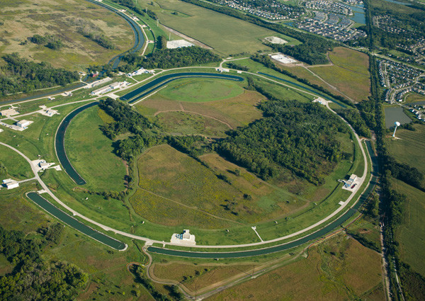 Unlike the niobium-titanium used in the current LHC magnets, niobium-tin can support the amount of current needed to make 15-tesla magnetic fields. (Image: Fermilab)