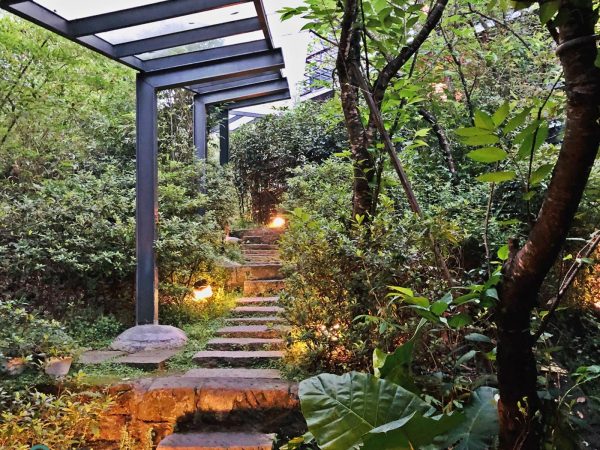 Shi Yang Shan Fang is nestled in a lush bamboo forest in a mountain valley east of Taipei City, (Image: Billy Shyu / Vision Times)