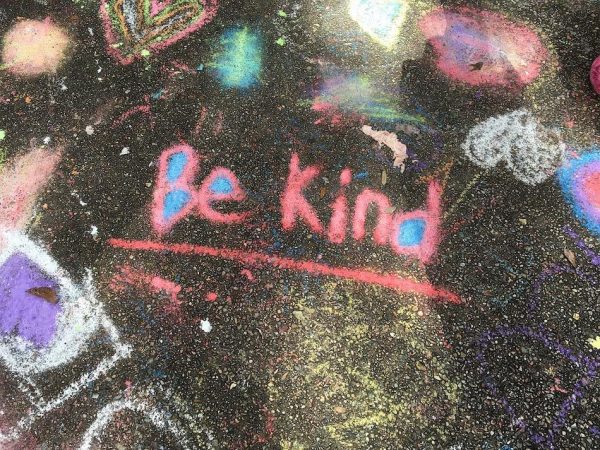 Never underestimate the effect that kindness has on our health. (Image: via pixabay / CC0 1.0)