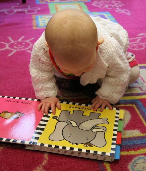 The results showed the more frequently children read books, the better they performed in school tests as teenagers. (Image: via pixabay / CC0 1.0)