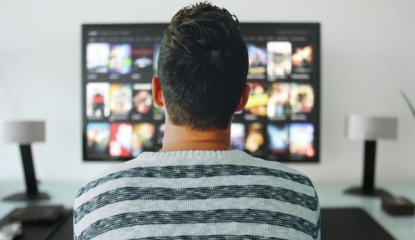 People are choosing visual content over audio content. (Image: pixabay / CC0 1.0)