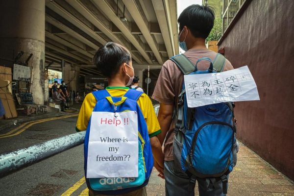 If a Hongkonger asks for stronger democratic institutions in the city and has a history linked to some pro-democracy organization in the U.S., he can be charged with associating with ‘foreign enemies’. (Image: Studio Incendo via flickr CC BY 2.0 )