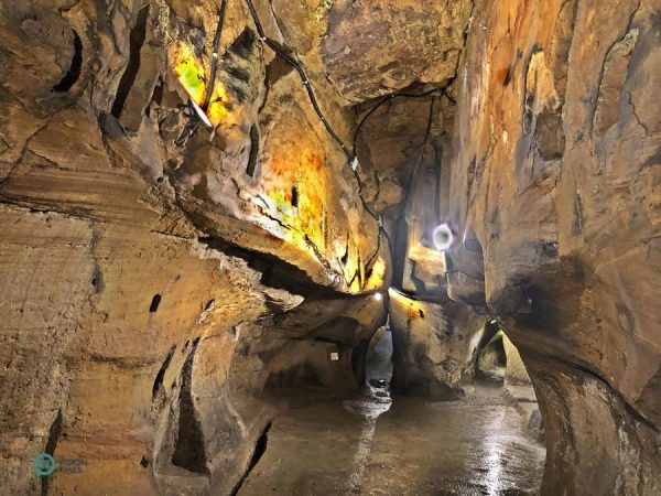 The Buddha’s Hand Cave looks like a labyrinth. (Image: Billy Shyu / Vision Times)