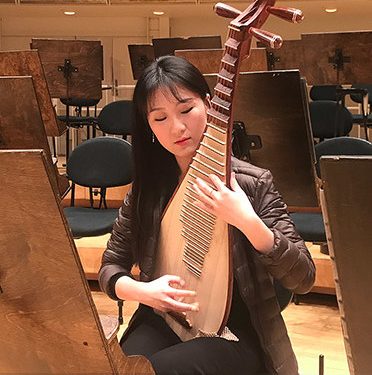 Pipa player Yu Liang.