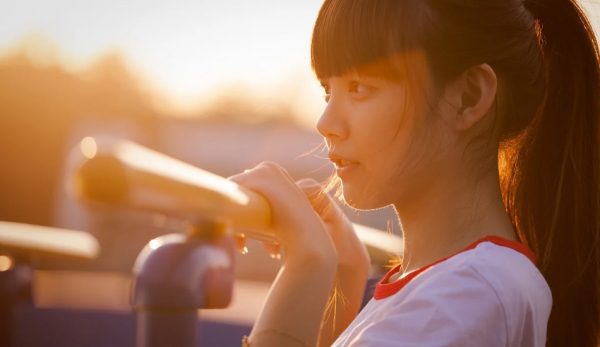 Watching his daughter's cheeks grow rosy day by day, my husband finally stopped sighing. He realized that in this world, there are things more precious than saving face.