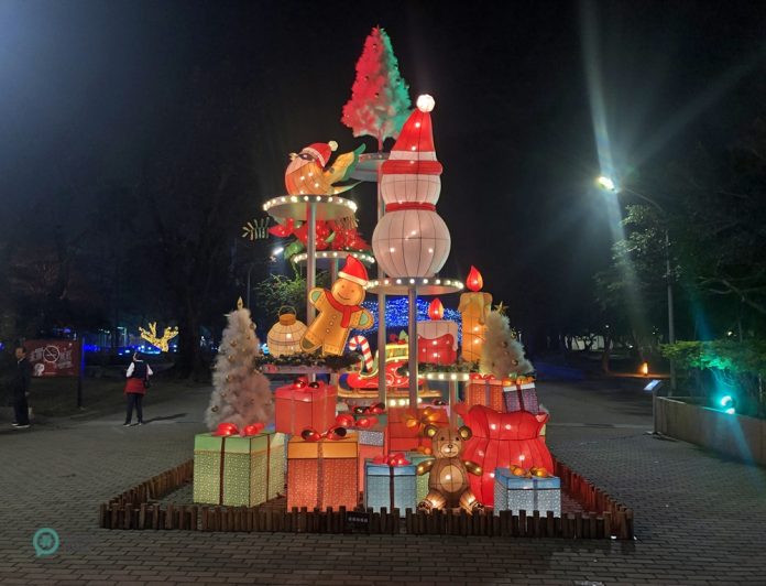 A lighted display of Christmas decorations in Pingtung Park, part of the 2020 Christmas Festival.