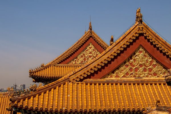 Forbidden details of gold lining the roof ancient architecture