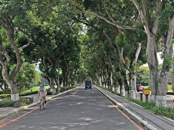 Gukeng Green Tunnel is also a great place for biking.