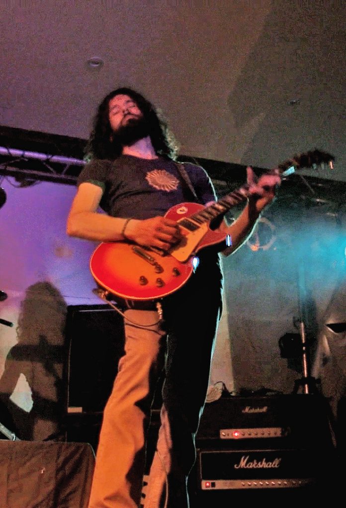 Led_Zeppelin_tribute_band_Matthew_Cairns