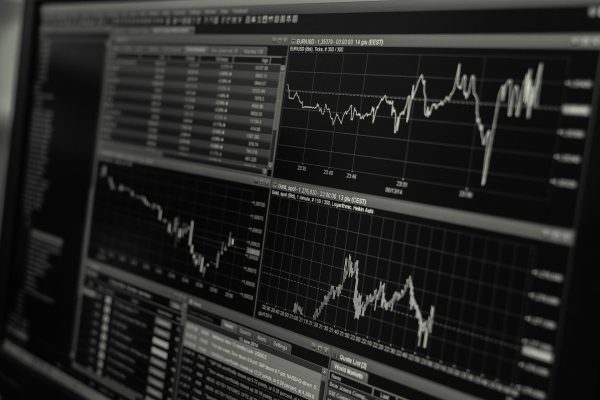 Managers who use the going with your gut strategy together with simple decision-making strategies may make equally good, but faster, decisions as those who use data to reach an outcome, a new study has found.
