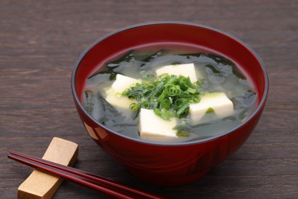 Miso_seaweed_tofu_soup